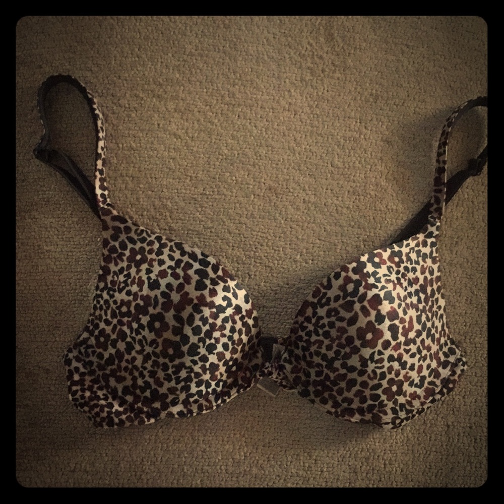 Victoria’s Secret Leopard bra,